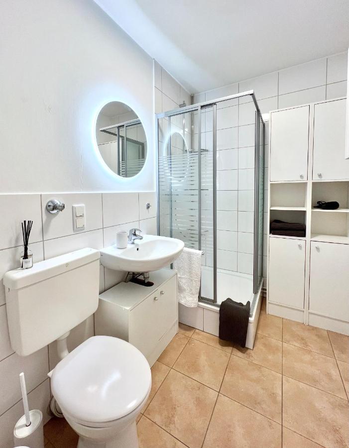 Sabe Apartment: Balcony + Free Parking + Netflix Wuppertal Dış mekan fotoğraf
