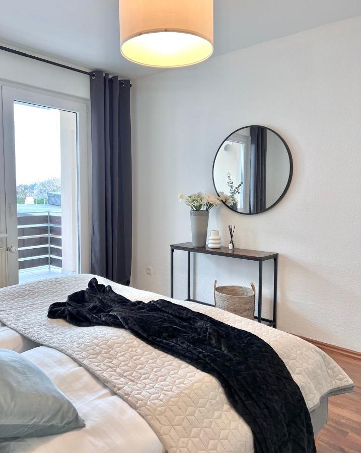 Sabe Apartment: Balcony + Free Parking + Netflix Wuppertal Dış mekan fotoğraf